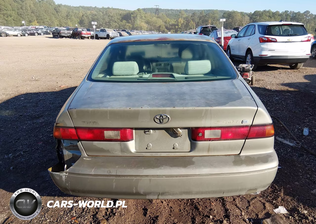 1999 Toyota Camry Le VIN:JT2BG22K7X0299861 - 17