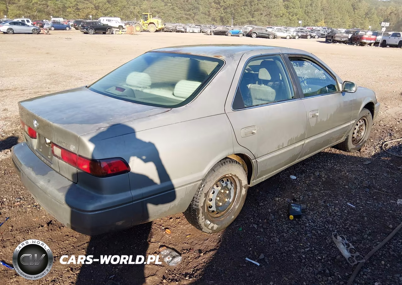 1999 Toyota Camry Le VIN:JT2BG22K7X0299861 - 4