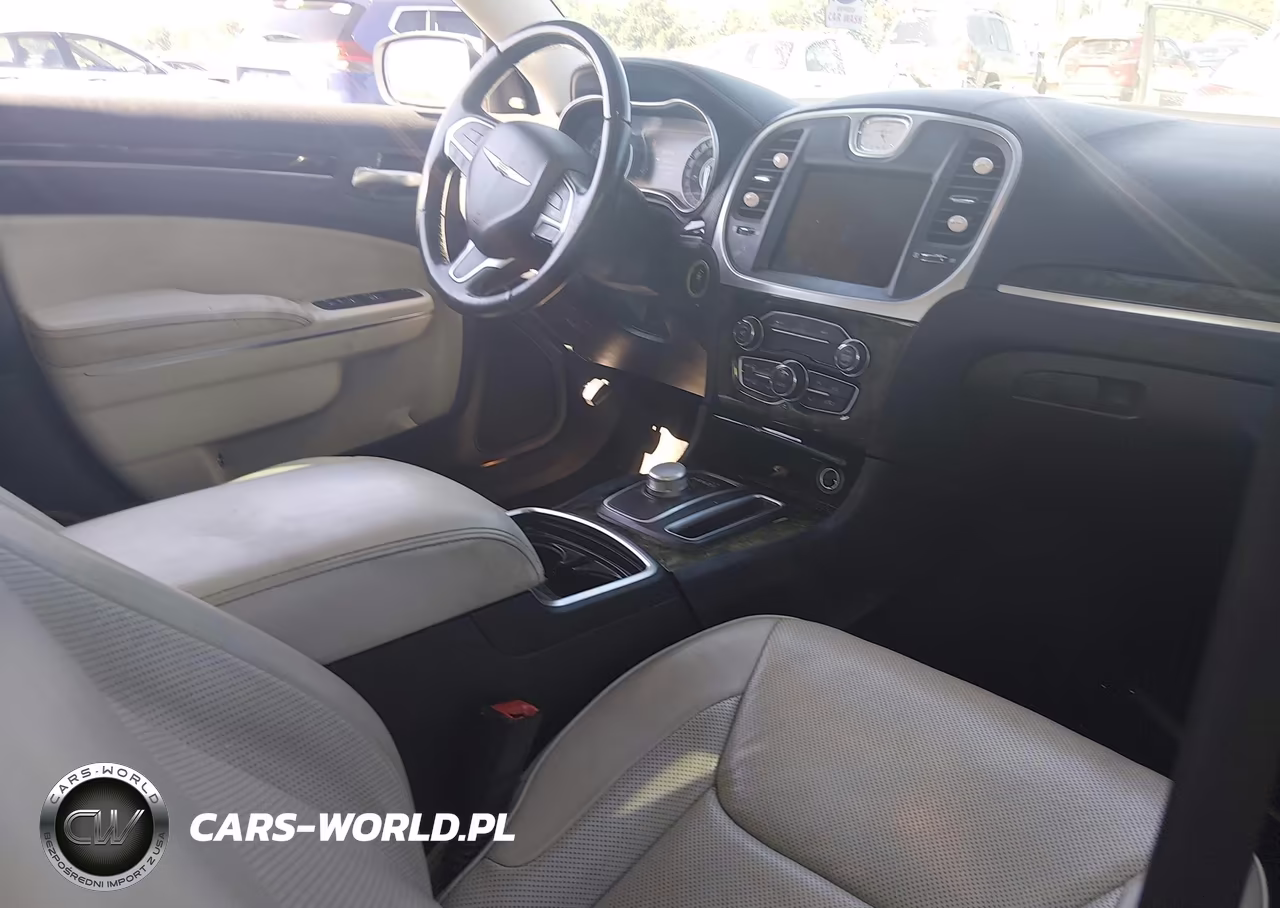2015 Chrysler 300C VIN:2C3CCAEG0FH786066 - 5