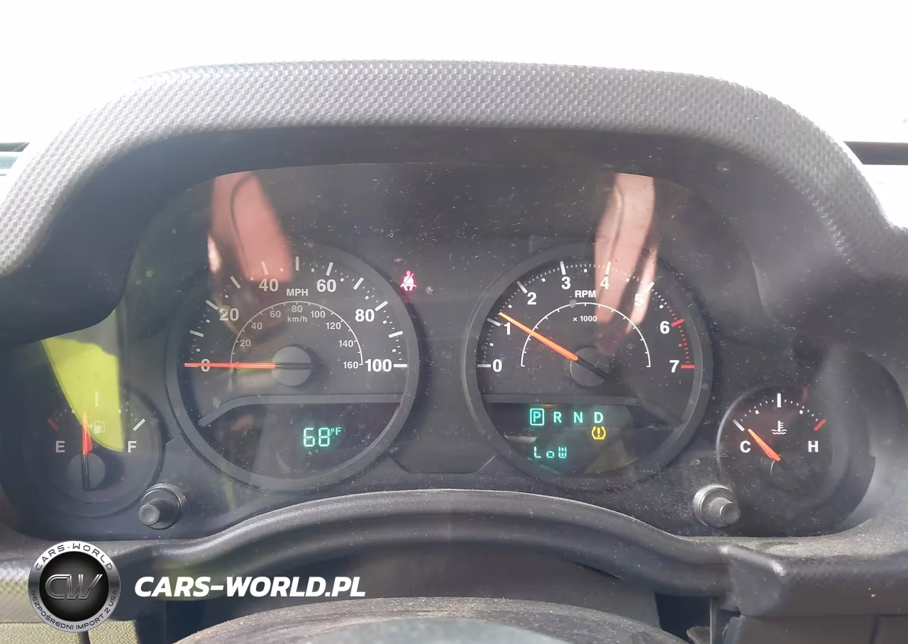 2009 Jeep Wrangler Unlimited X VIN:1J4GA39199L780899 - 7
