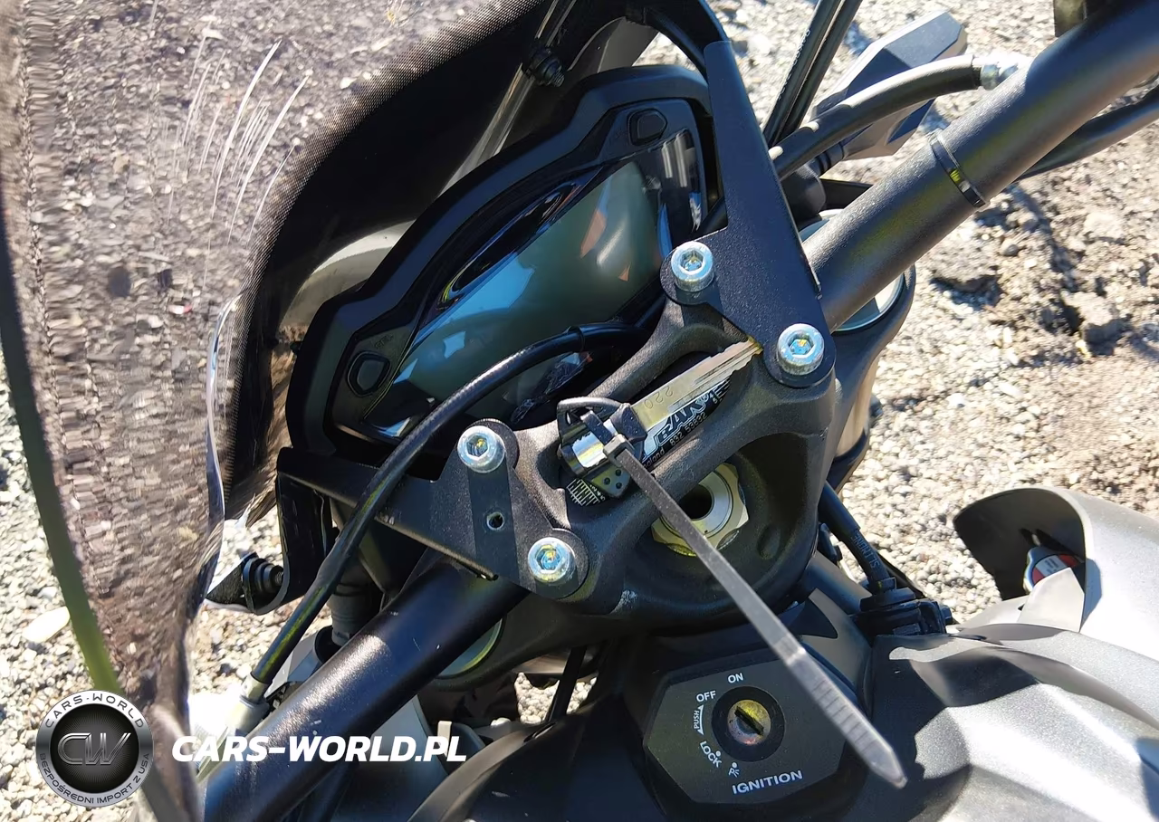 2018 Suzuki Gsx-S1000 A-Z VIN:JS1GT7AB7J2100322 - 11