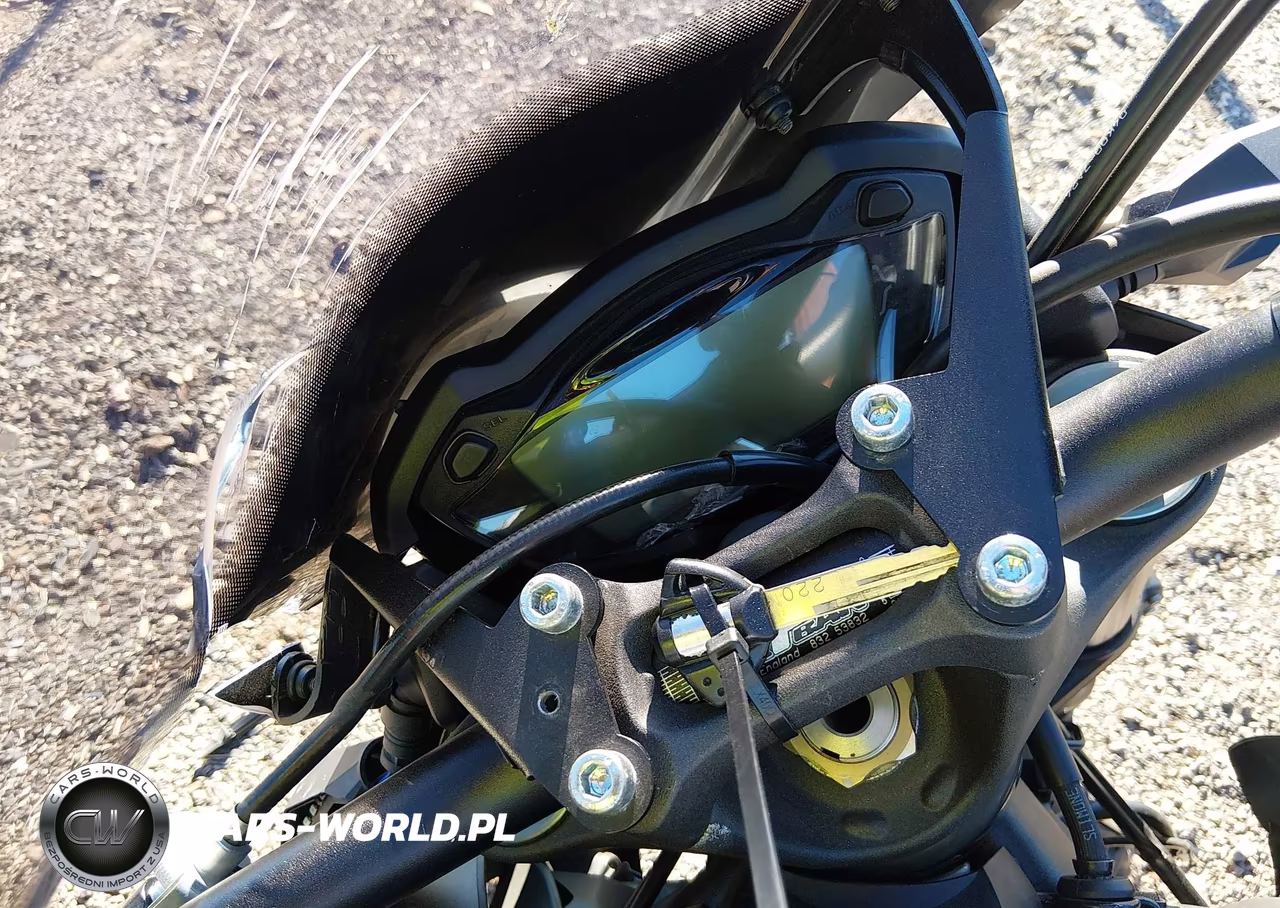 2018 Suzuki Gsx-S1000 A-Z VIN:JS1GT7AB7J2100322 - 7