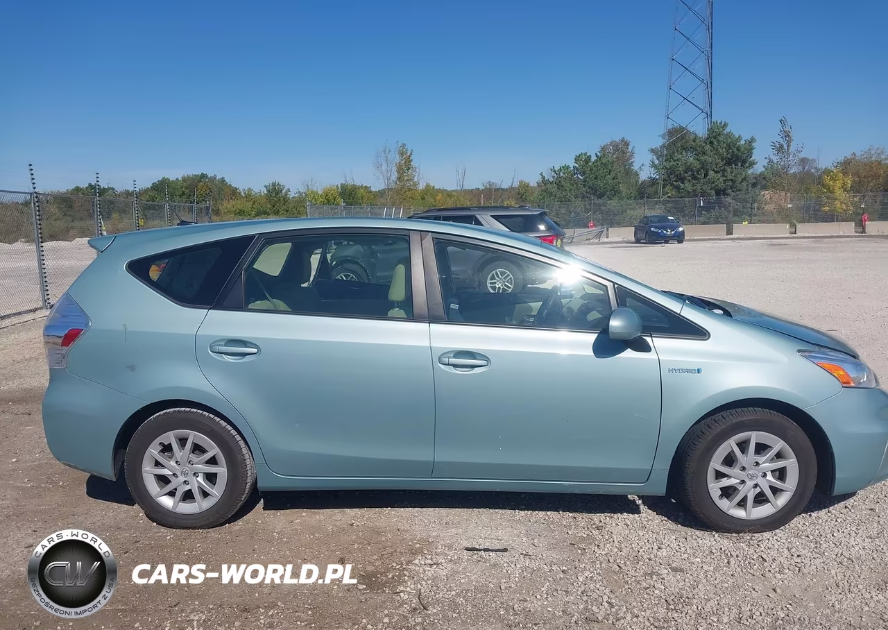 2013 Toyota Prius V Three VIN:JTDZN3EU7D3230628 - 13