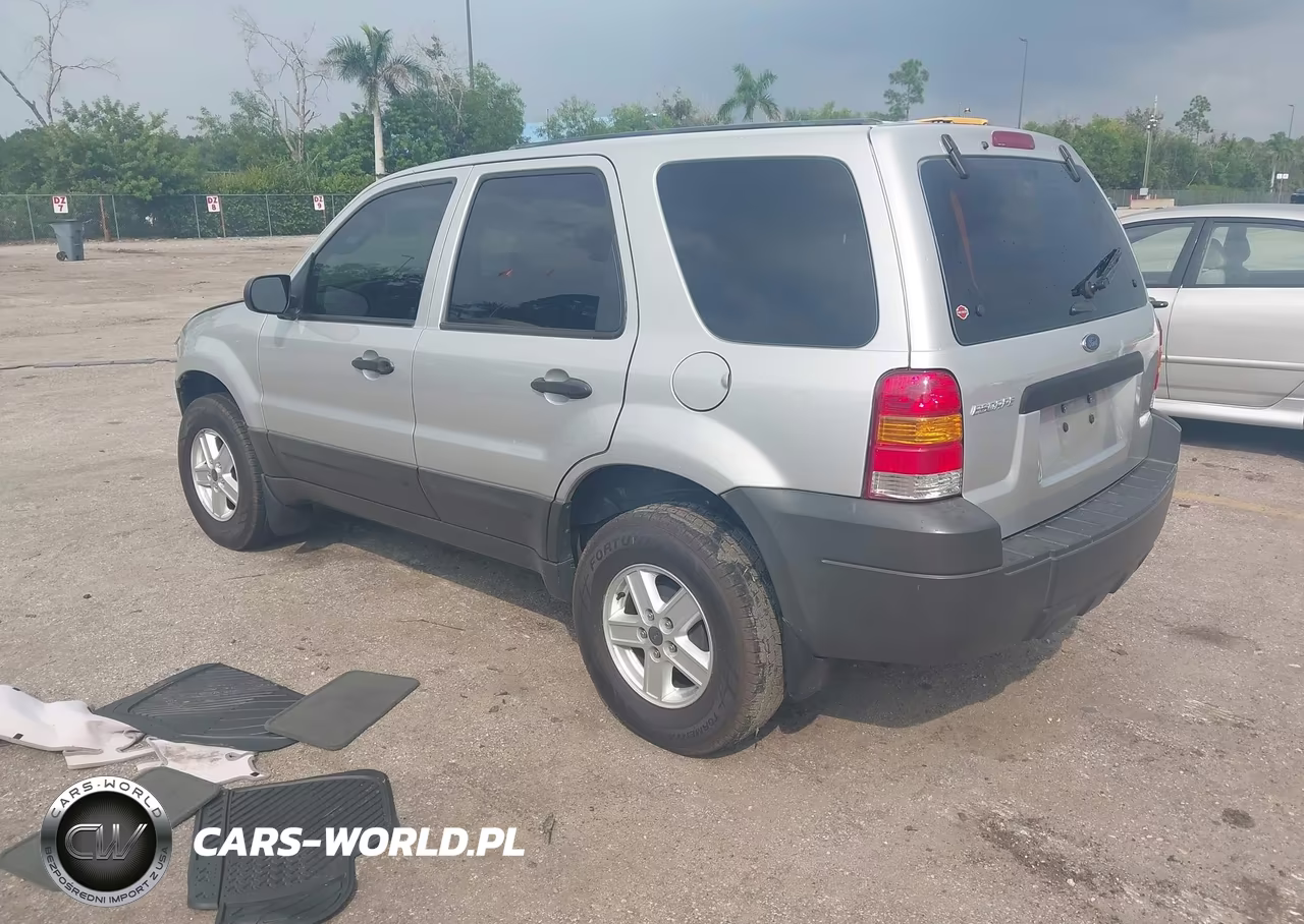 2005 Ford Escape Xls VIN:1FMYU02Z75KD14397 - 3
