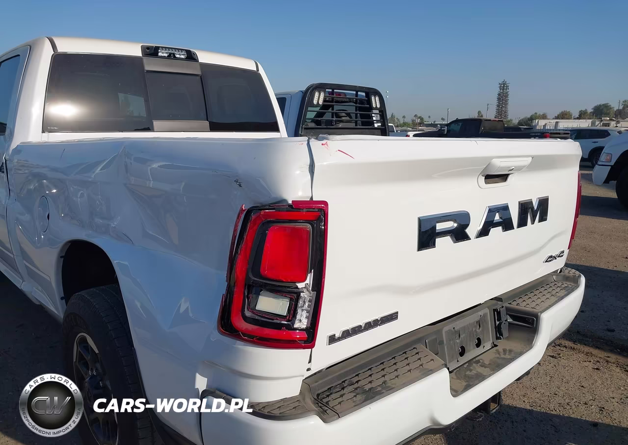 2025 Ram 2500 Laramie 4X4 6'4 Box VIN:3C63R5FL3SG536626 - 17