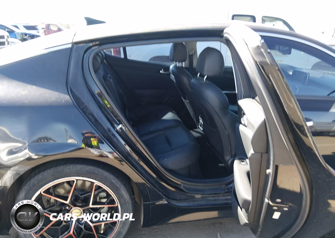 2018 Kia Stinger VIN:KNAE15LA6J6034136 - 8