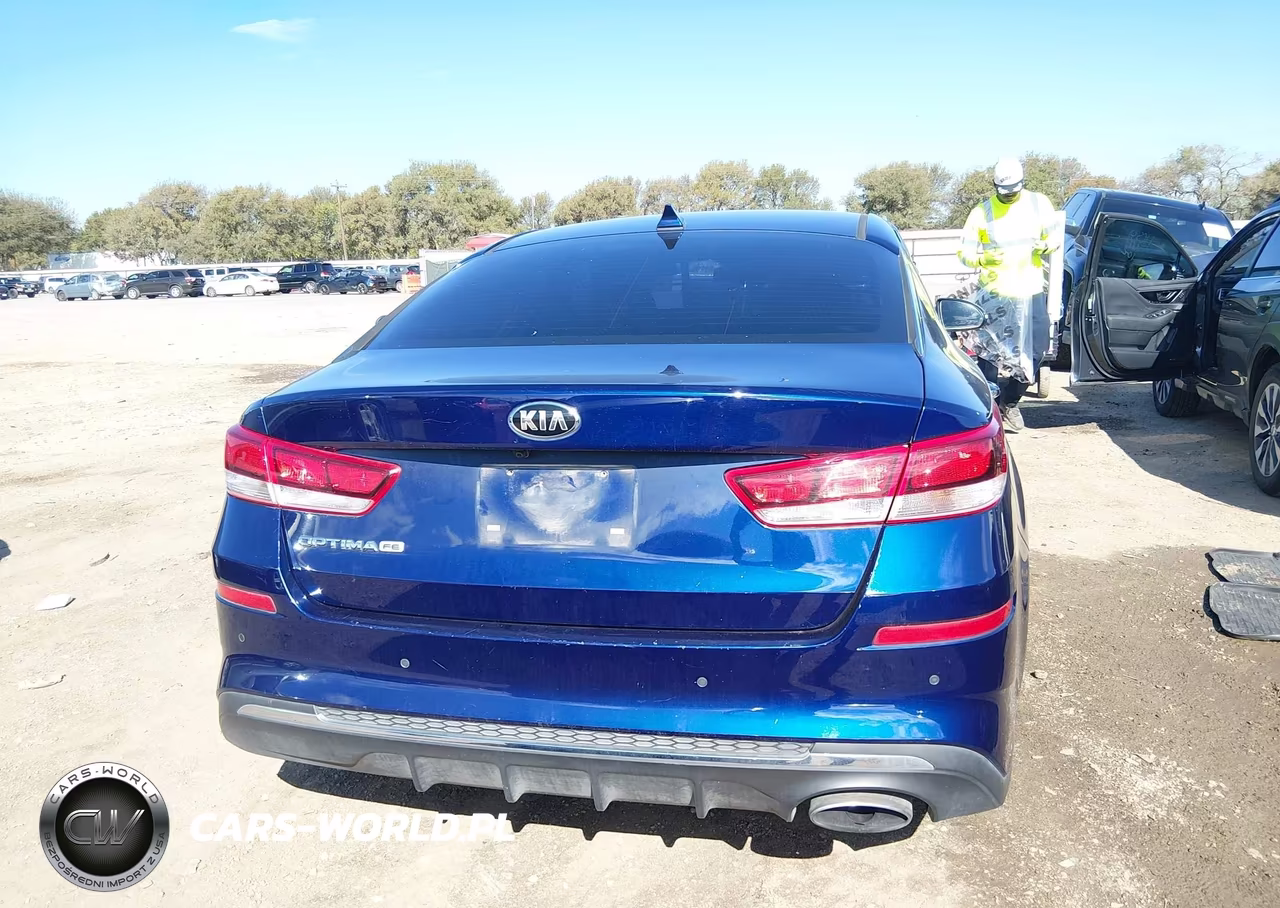 2020 Kia Optima Lx VIN:5XXGT4L35LG380412 - 16