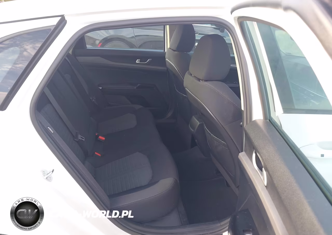 2026 Kia K5 Lxs Fwd VIN:KNAG24J73T5448040 - 8
