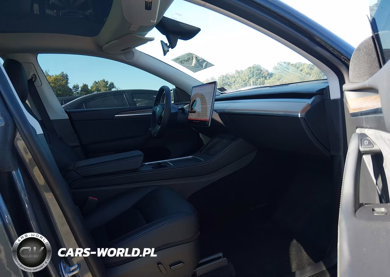 2023 Tesla Model Y Performance Dual Motor All-Wheel Drive VIN:7SAYGDEF0PF962252 - 5