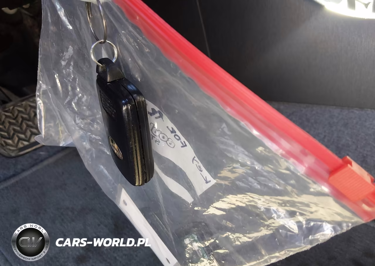 2013 Toyota Prius Plug-In VIN:JTDKN3DP3D3036241 - 11