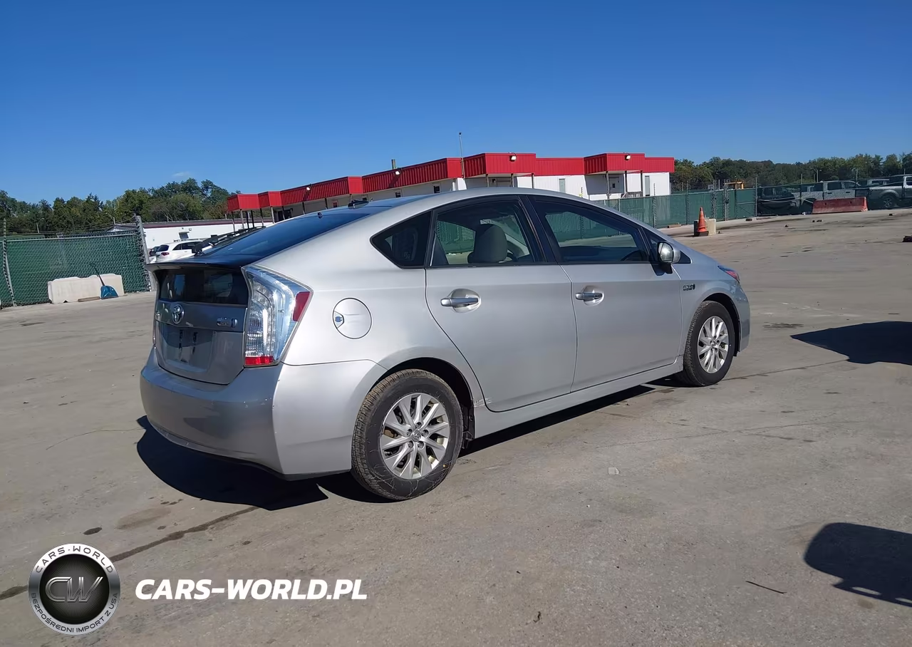 2013 Toyota Prius Plug-In VIN:JTDKN3DP3D3036241 - 4