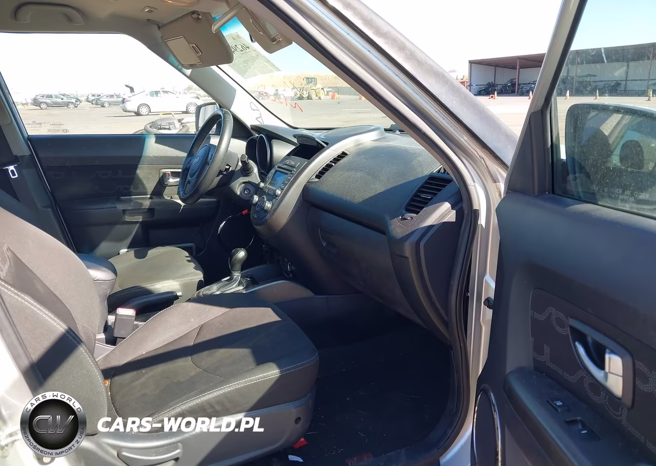 2012 Kia Soul + VIN:KNDJT2A67C7415614 - 5