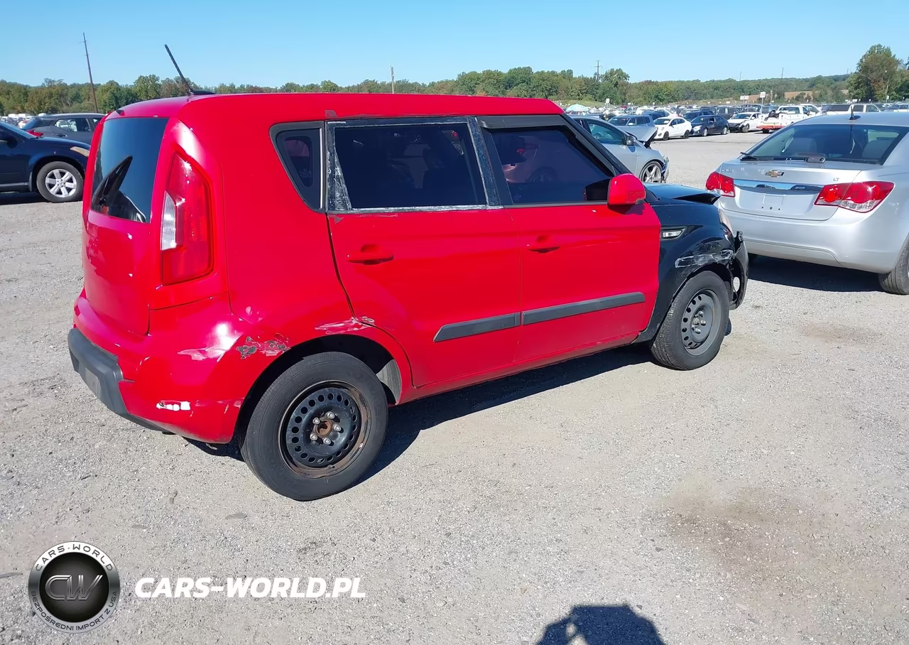 2013 Kia Soul VIN:KNDJT2A55D7576570 - 4