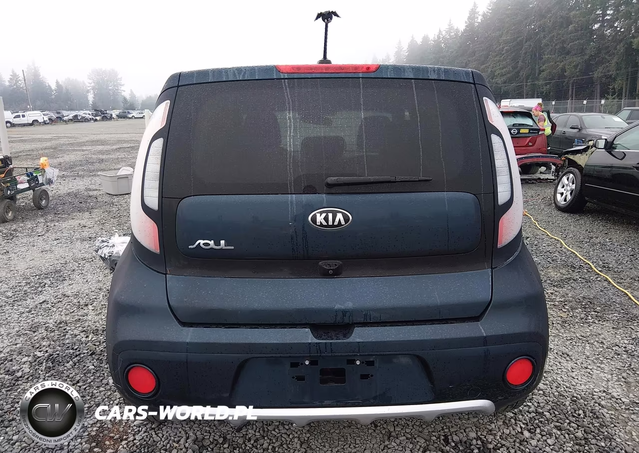 2017 Kia Soul + VIN:KNDJP3A51H7473579 - 17