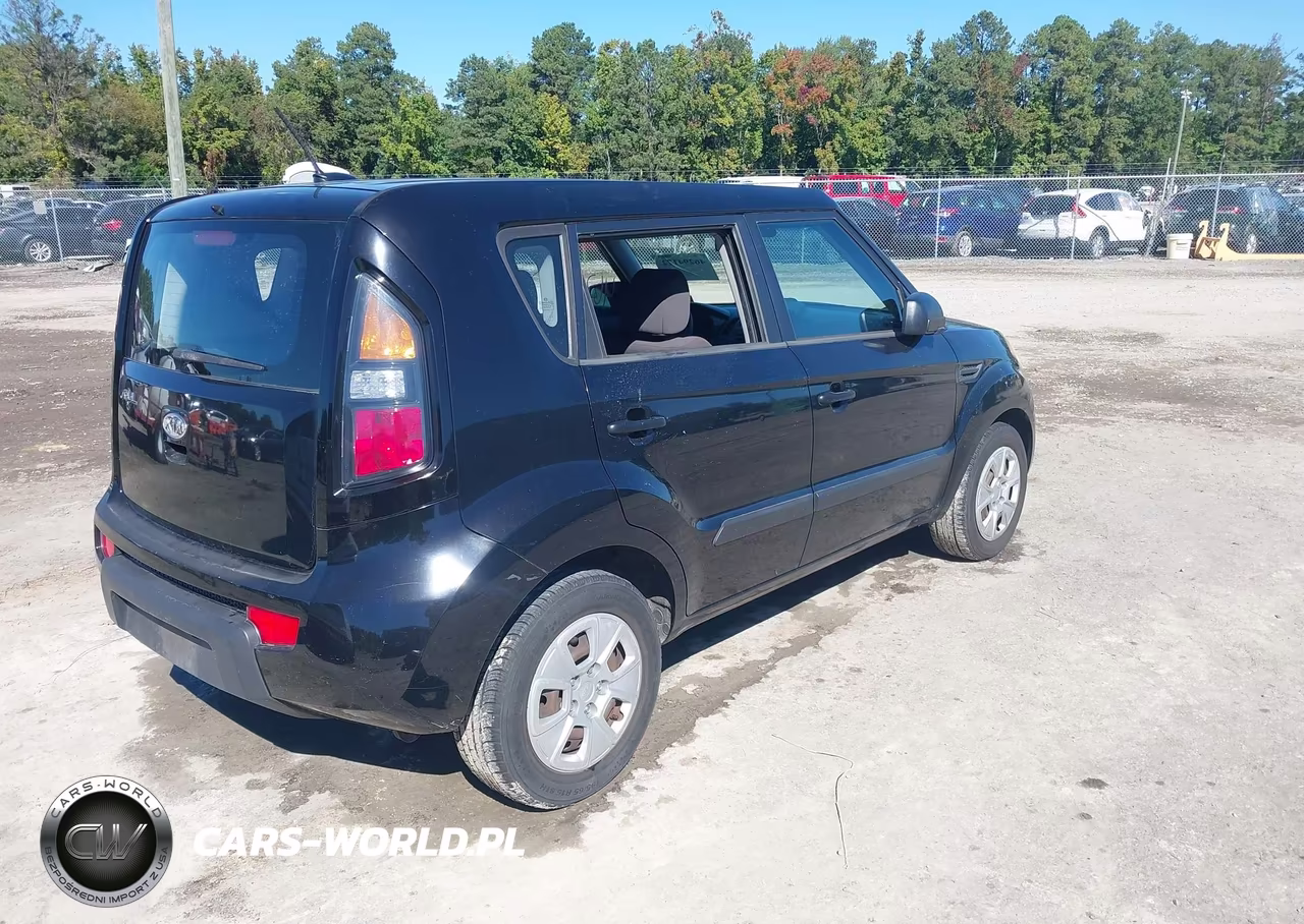2011 Kia Soul VIN:KNDJT2A14B7285438 - 4