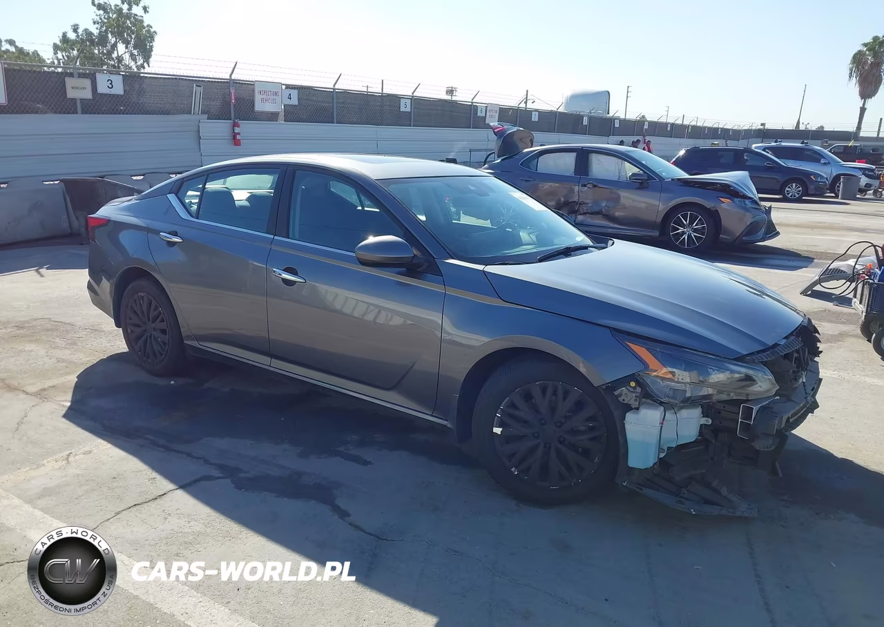 2023 Nissan Altima Sv Fwd