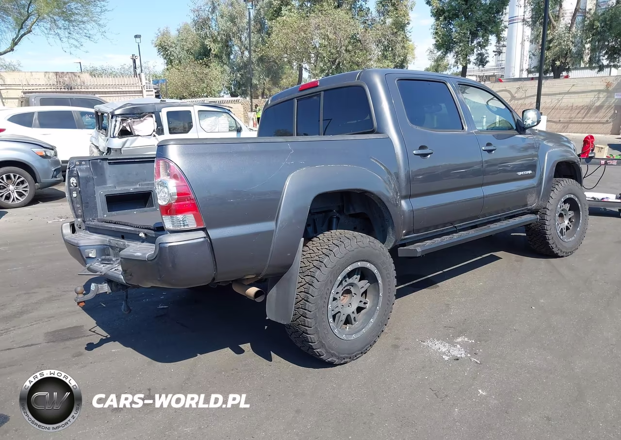 2010 Toyota Tacoma Prerunner V6 VIN:3TMJU4GN8AM096900 - 4