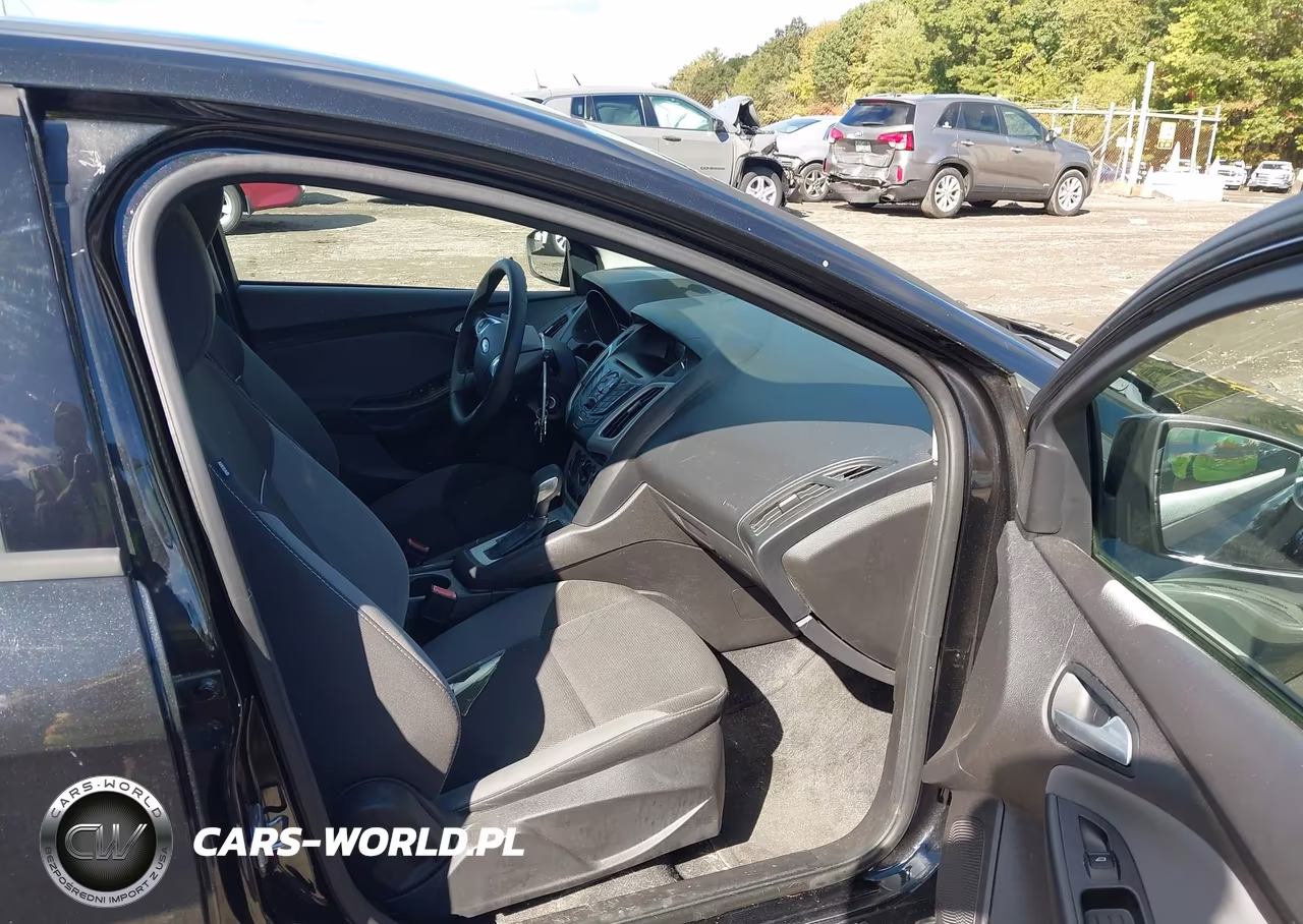 2013 Ford Focus Se VIN:1FADP3K26DL229659 - 5