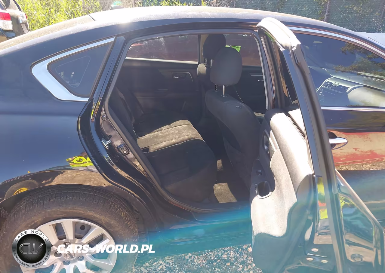 2015 Nissan Altima 2.5 S VIN:1N4AL3AP0FN368303 - 8
