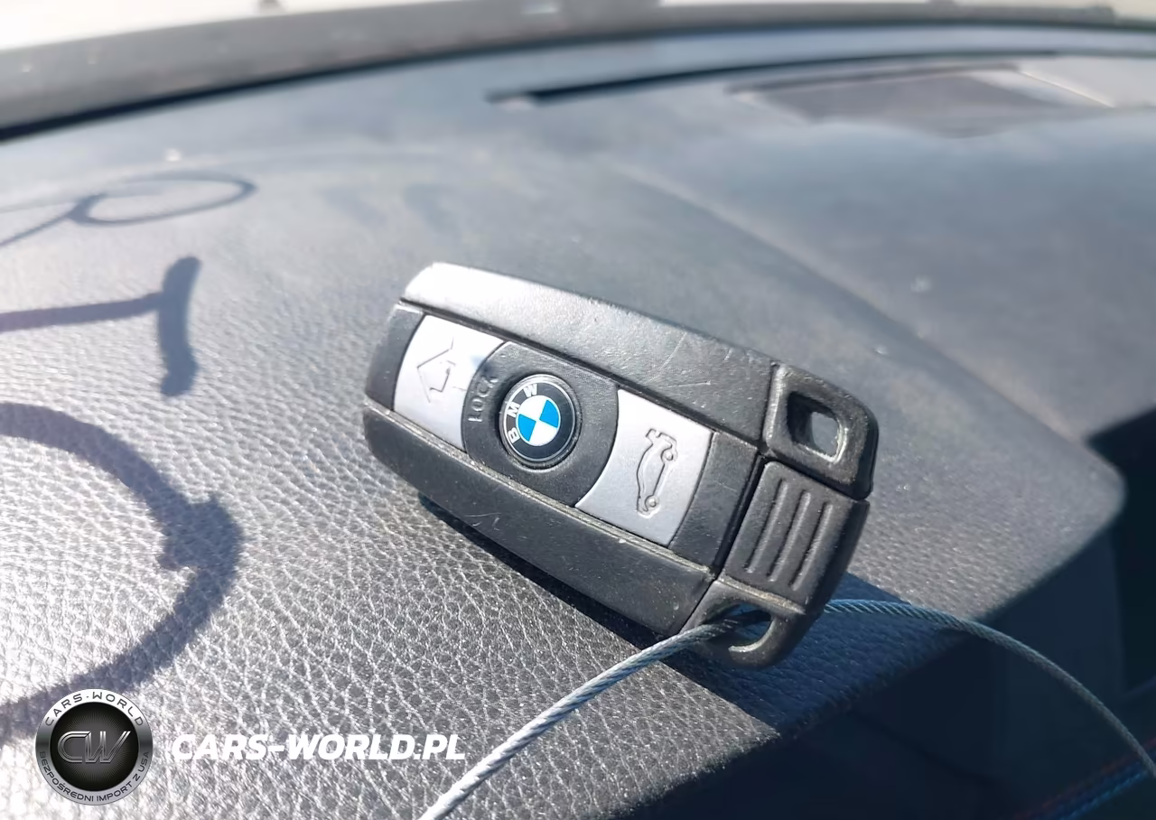 2008 BMW 535Xi VIN:WBAPT73548CX00696 - 11