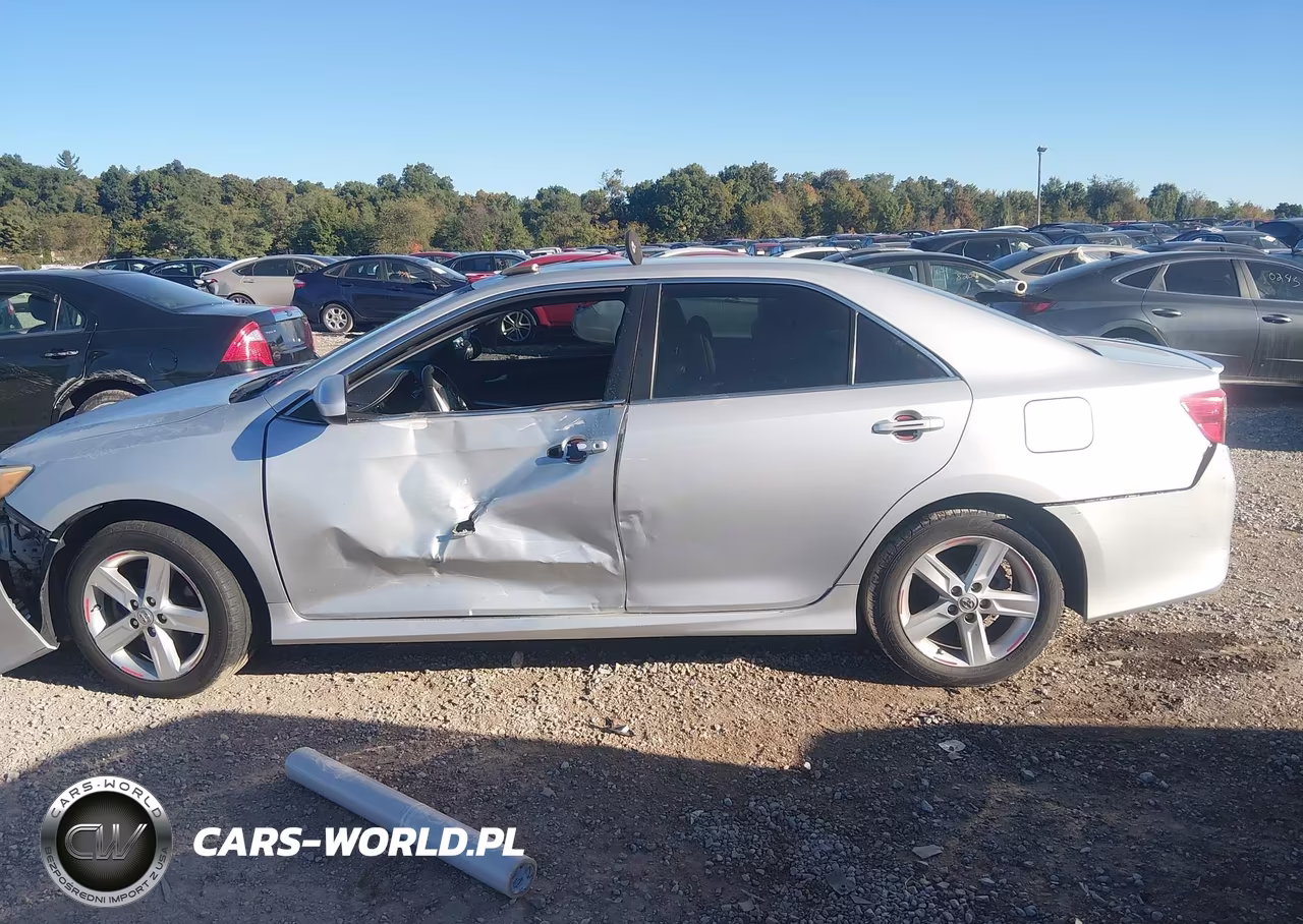 2014 Toyota Camry Se VIN:4T1BF1FK3EU404654 - 14
