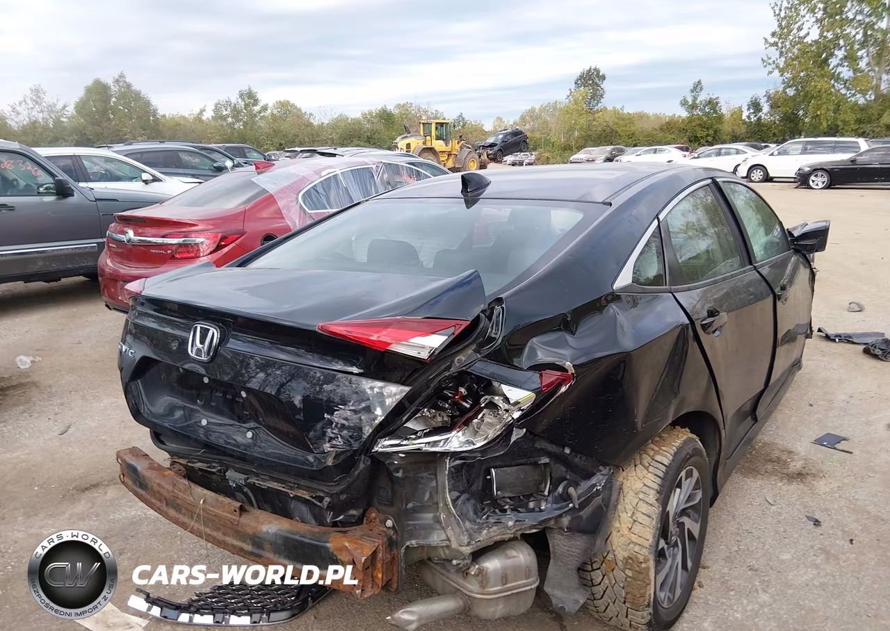 2018 Honda Civic Ex VIN:19XFC2F77JE043924 - 4
