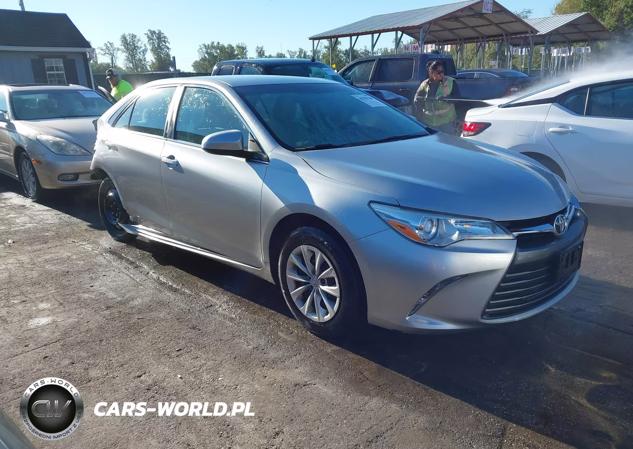 2016 Toyota Camry Le