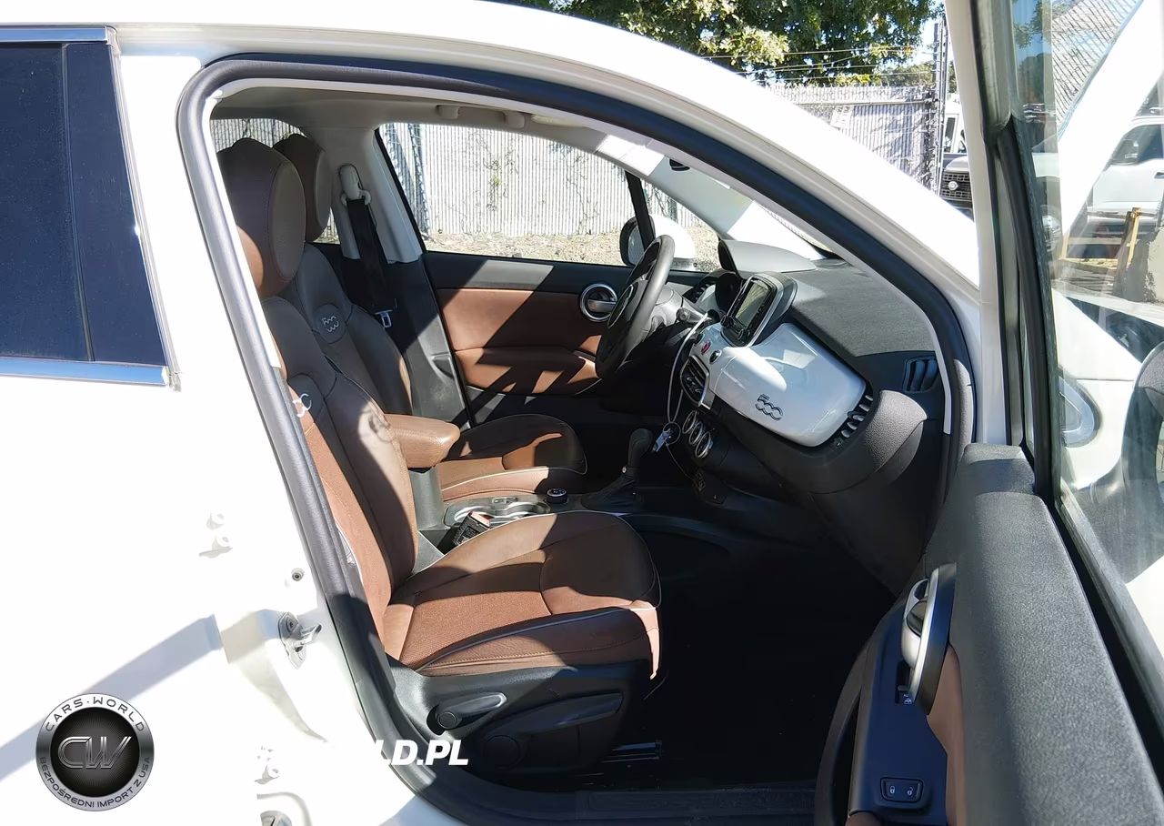 2016 Fiat 500X Lounge VIN:ZFBCFYDT7GP502734 - 5