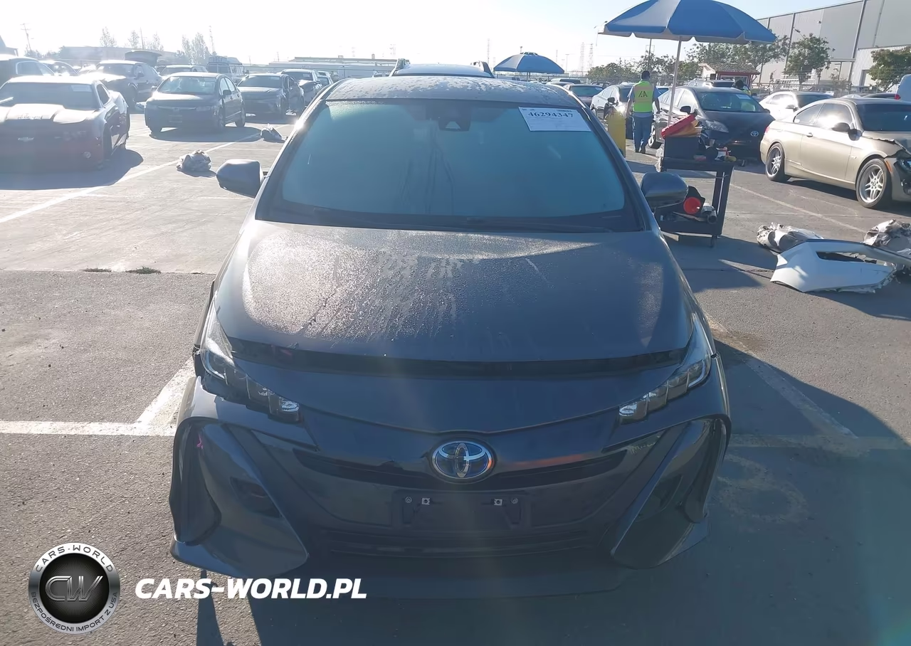 2021 Toyota Prius Prime Le VIN:JTDKAMFP9M3187583 - 12