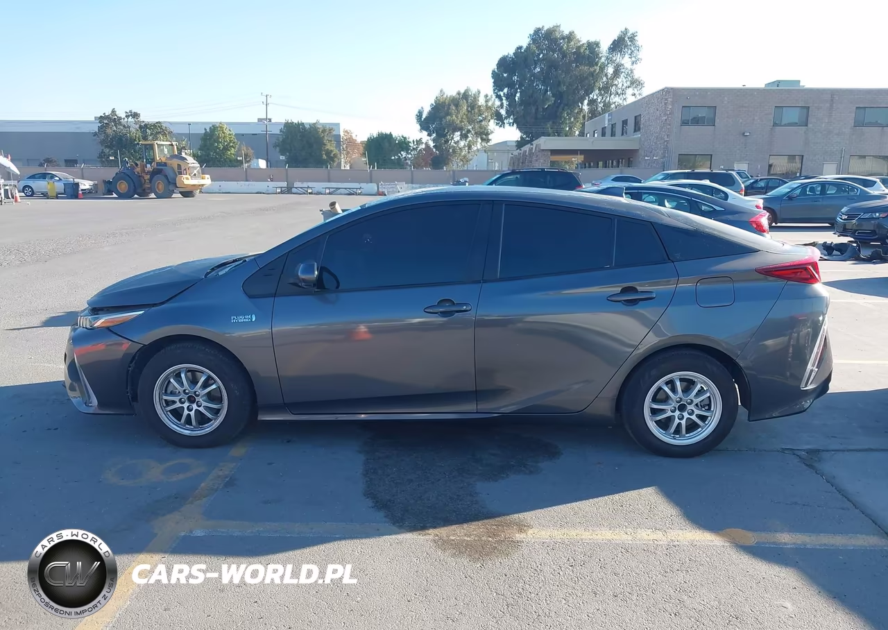 2021 Toyota Prius Prime Le VIN:JTDKAMFP9M3187583 - 14