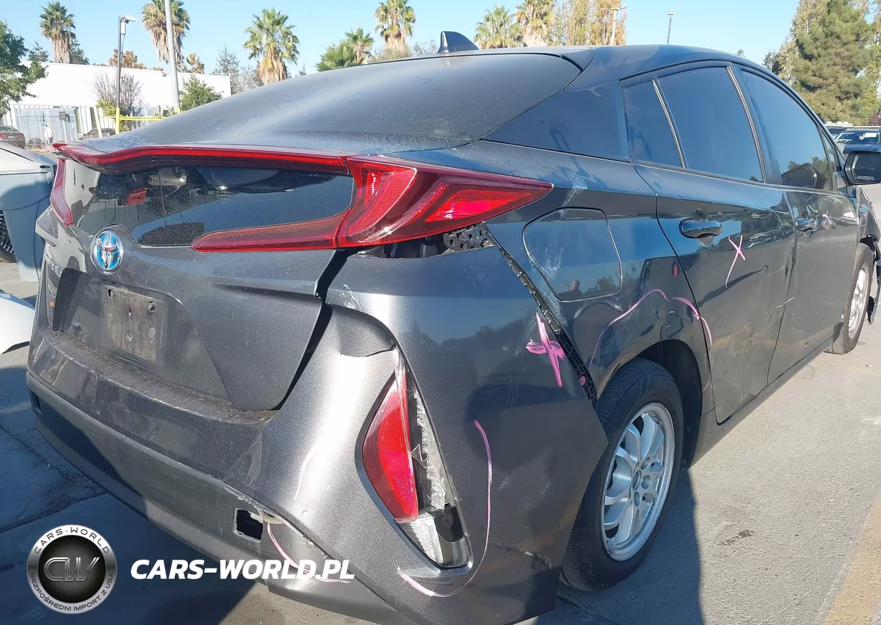 2021 Toyota Prius Prime Le VIN:JTDKAMFP9M3187583 - 17