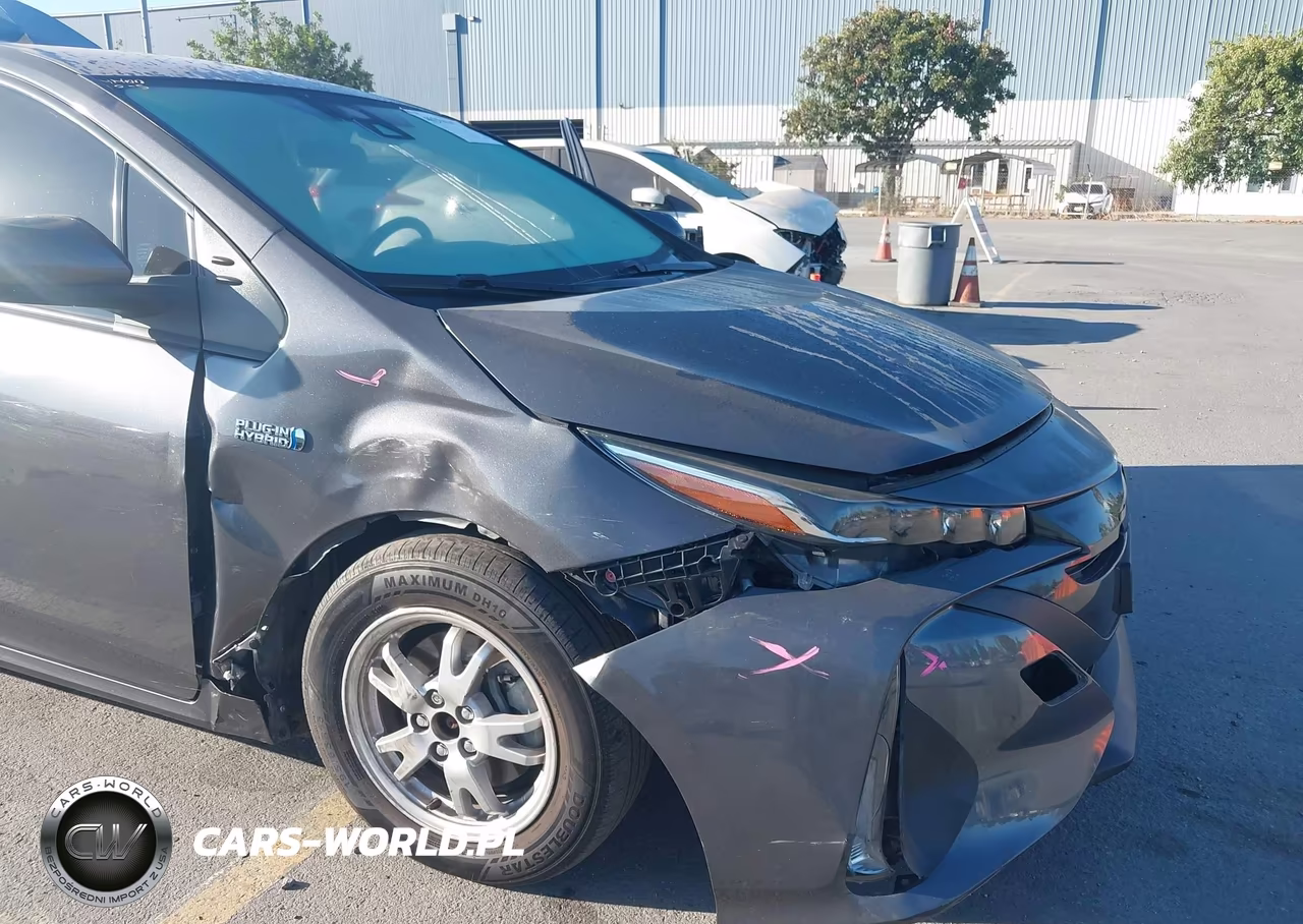 2021 Toyota Prius Prime Le VIN:JTDKAMFP9M3187583 - 6