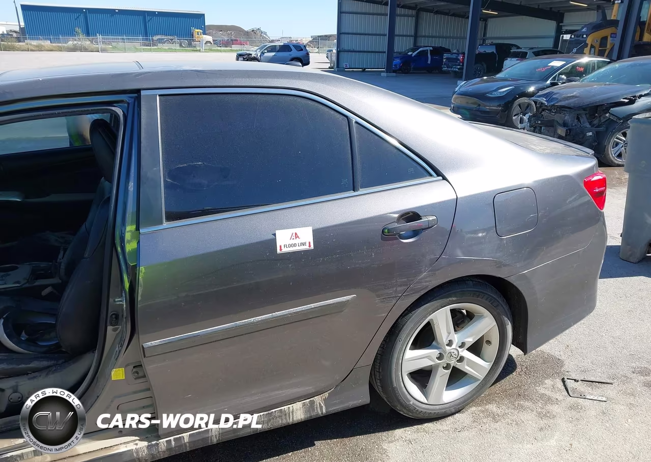 2014 Toyota Camry Se VIN:4T1BF1FK9EU793879 - 12