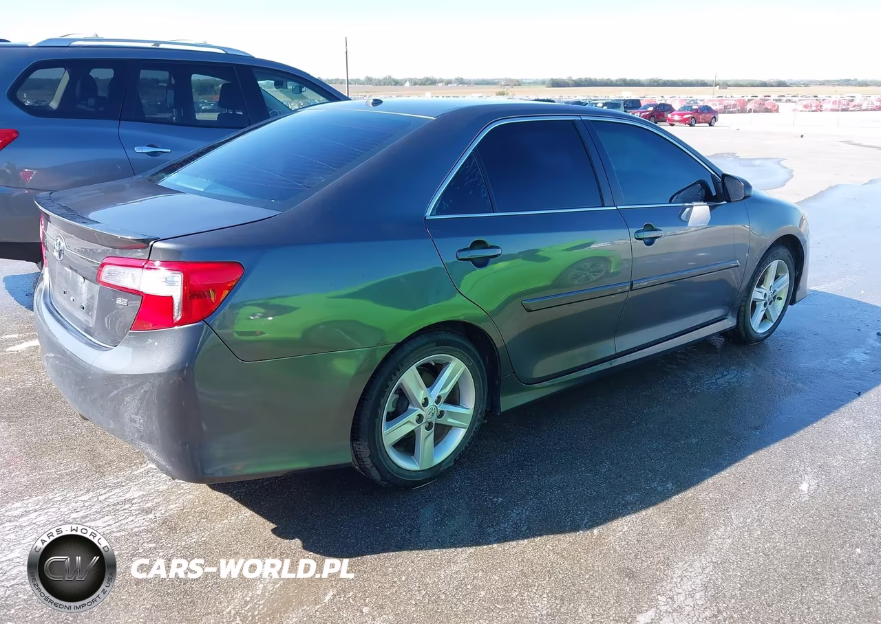2014 Toyota Camry Se VIN:4T1BF1FK9EU793879 - 4