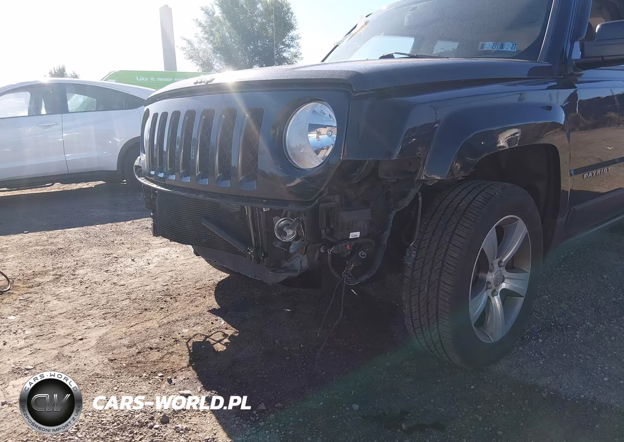2017 Jeep Patriot High Altitude 4X4 VIN:1C4NJRFB0HD176941 - 6