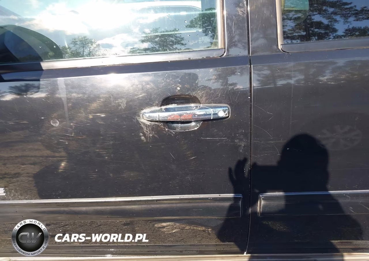 2010 Chevrolet Tahoe Lt VIN:1GNMCBE31AR243361 - 17