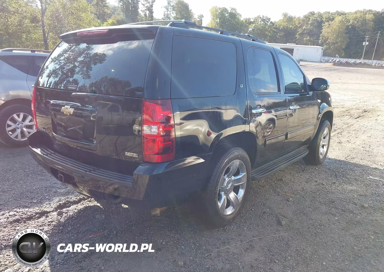 2010 Chevrolet Tahoe Lt VIN:1GNMCBE31AR243361 - 4