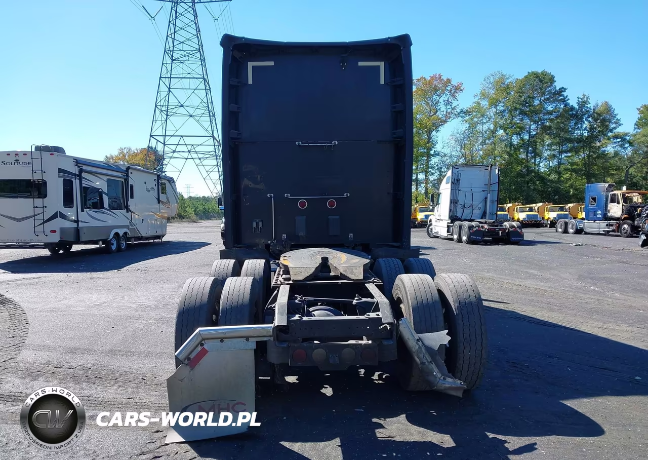 2018 Kenworth T680 VIN:1XKYD49X4JJ194630 - 15