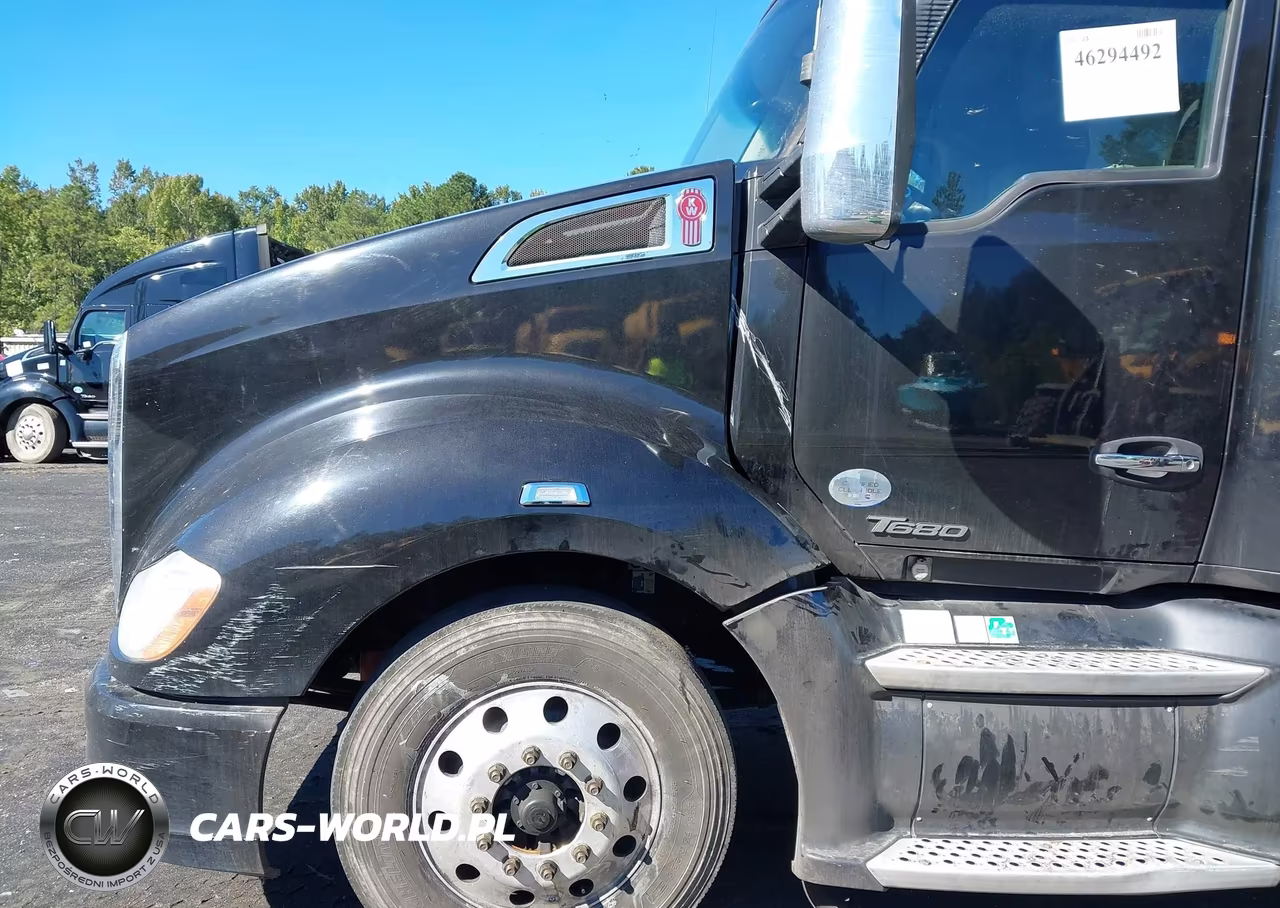 2018 Kenworth T680 VIN:1XKYD49X4JJ194630 - 17