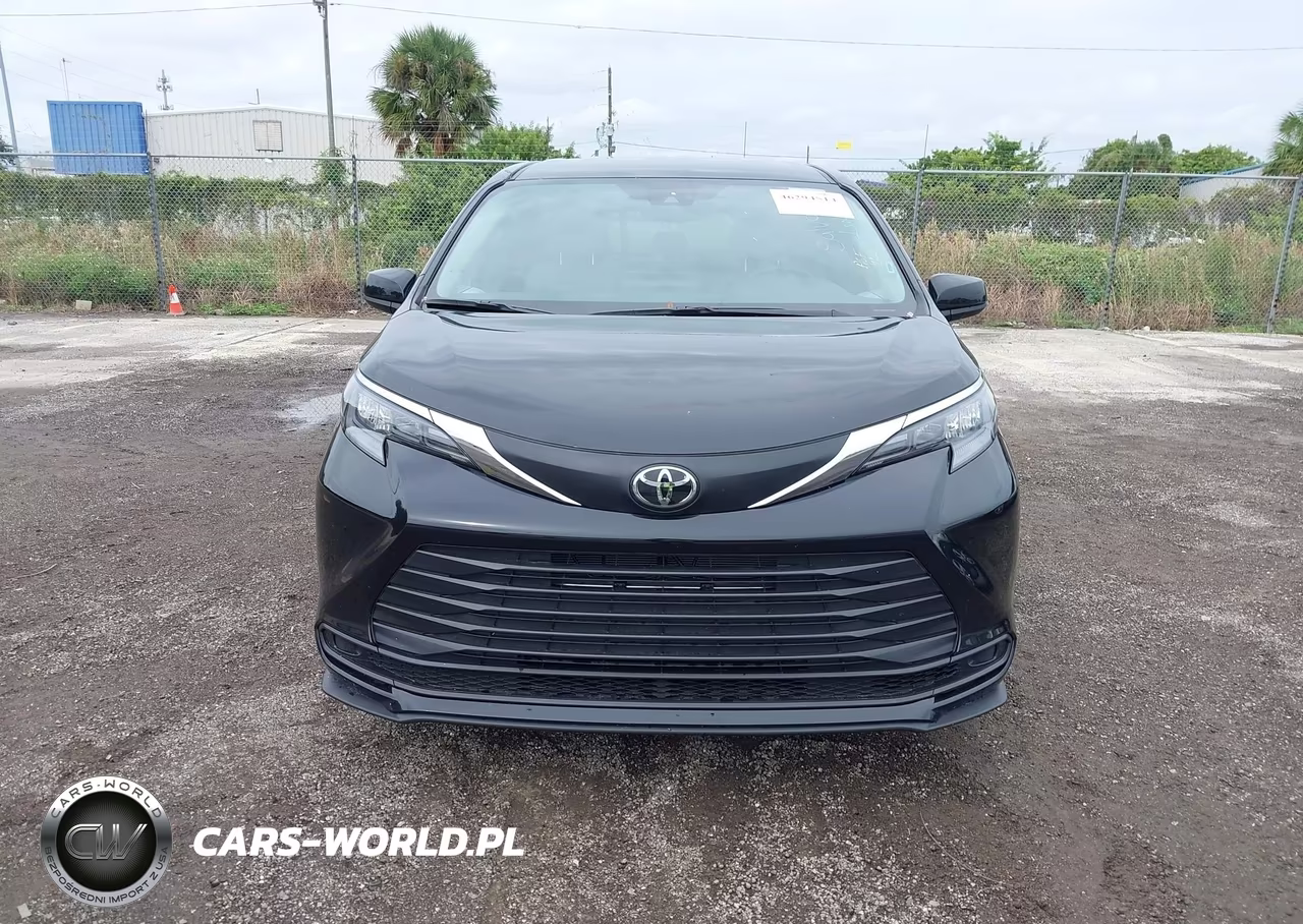 2026 Toyota Sienna Le VIN:5TDKRKECXTS335300 - 12