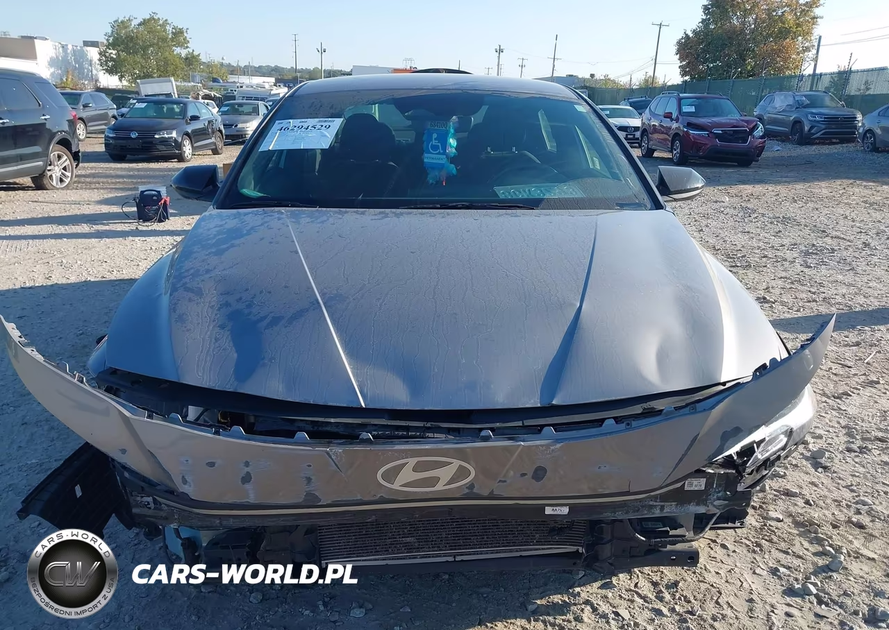 2025 Hyundai Elantra Sel Sport VIN:KMHLM4DG1SU873893 - 12