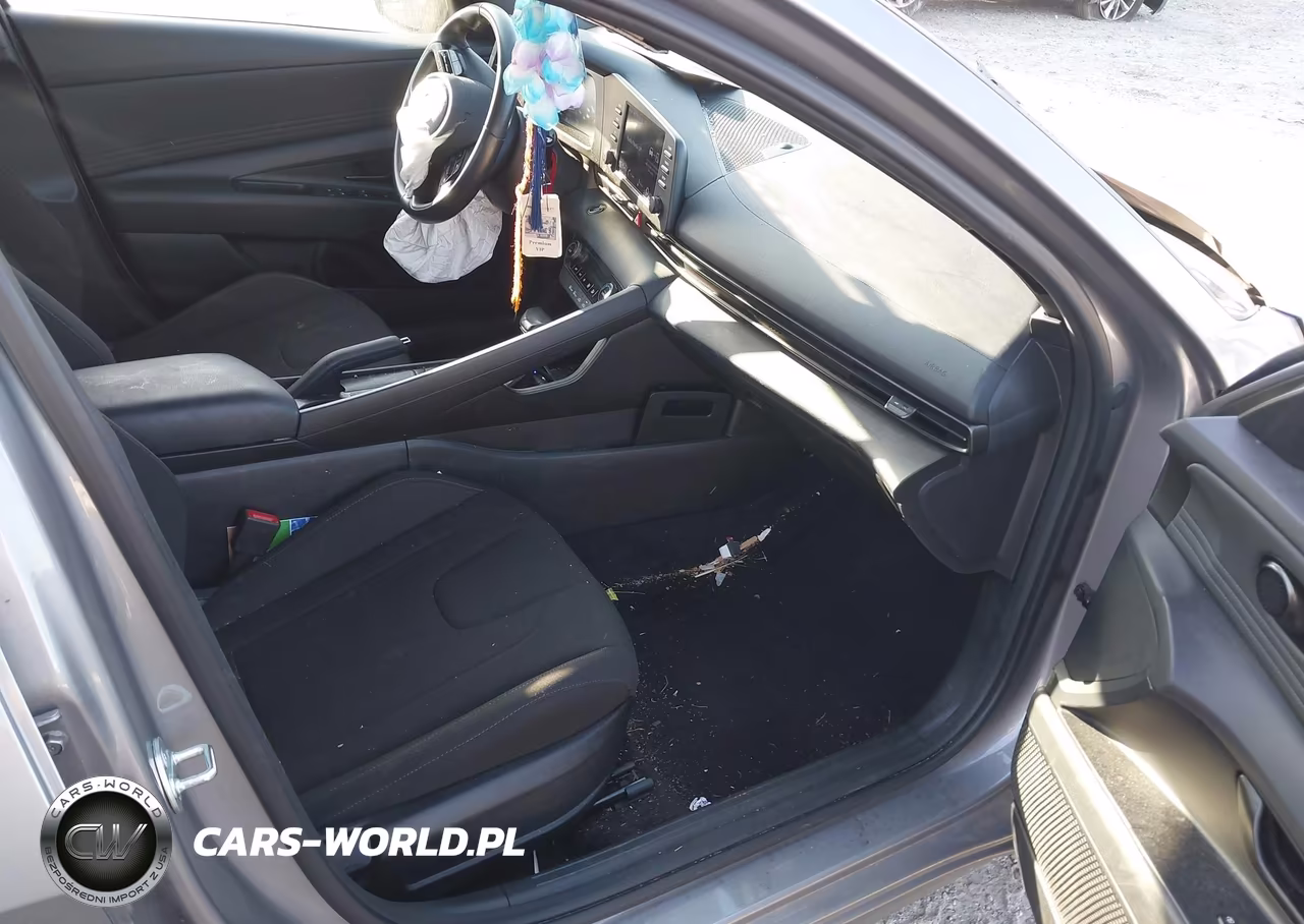 2025 Hyundai Elantra Sel Sport VIN:KMHLM4DG1SU873893 - 5