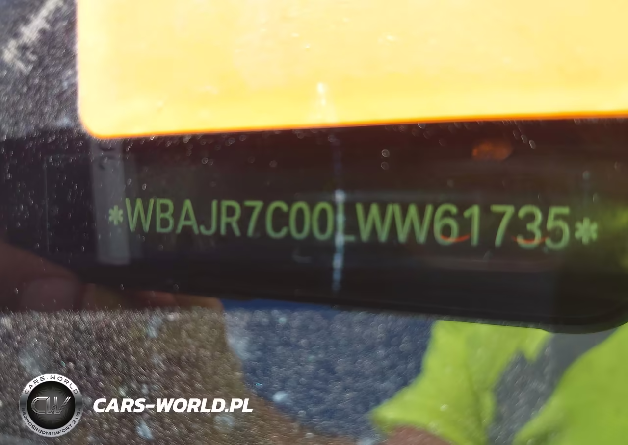 2020 BMW 530I xDrive VIN:WBAJR7C00LWW61735 - 18