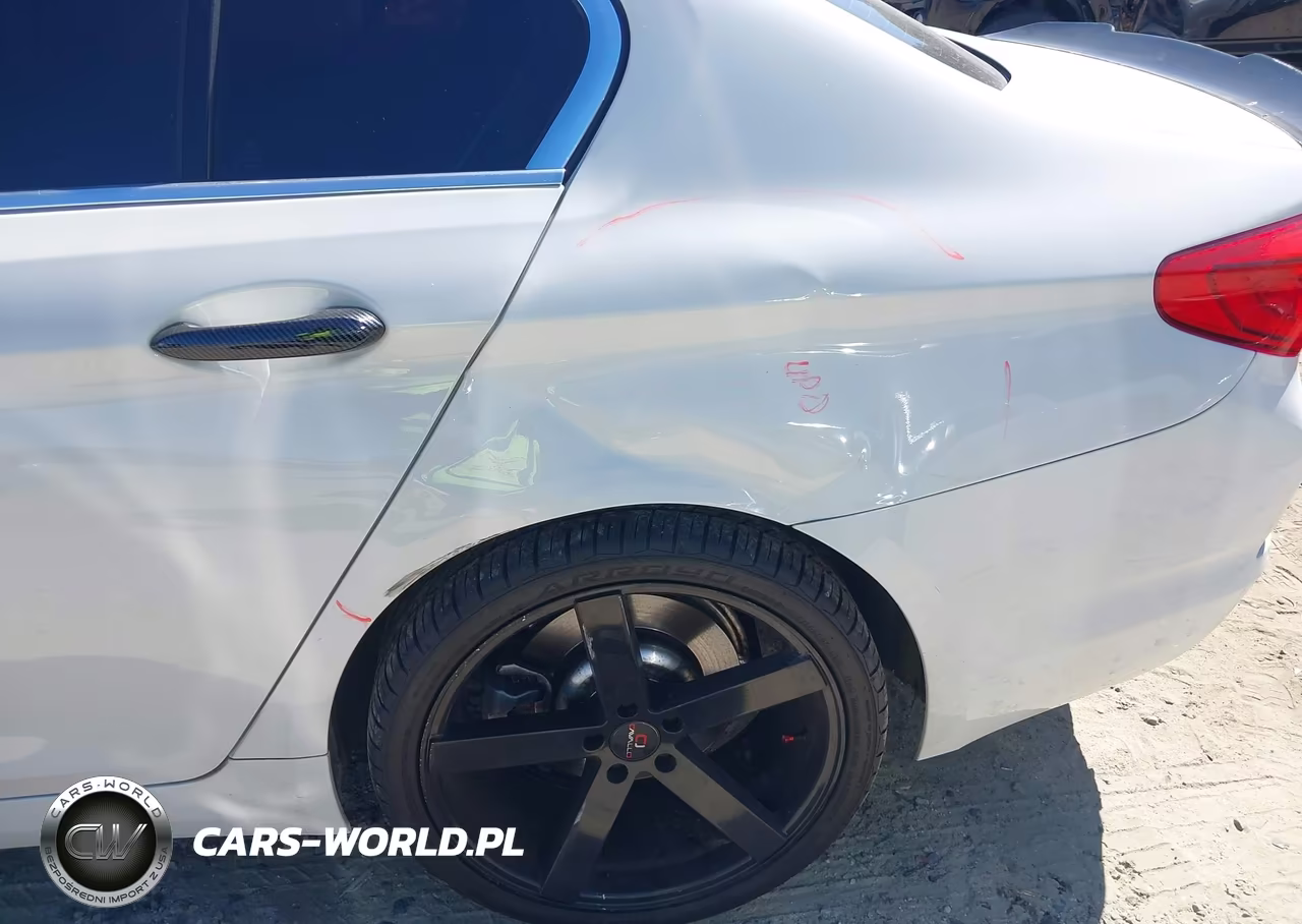 2020 BMW 530I xDrive VIN:WBAJR7C00LWW61735 - 20