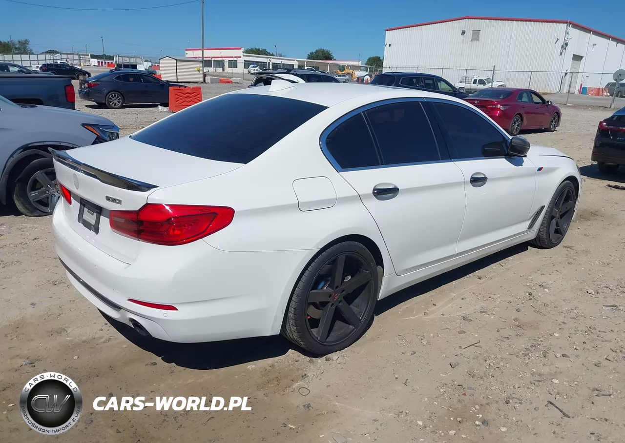 2020 BMW 530I xDrive VIN:WBAJR7C00LWW61735 - 4