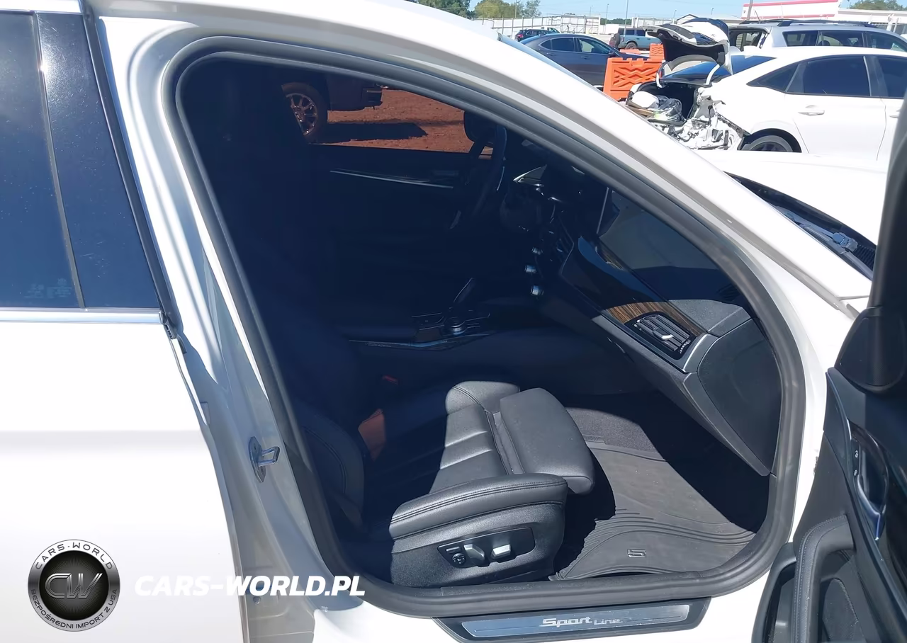 2020 BMW 530I xDrive VIN:WBAJR7C00LWW61735 - 5
