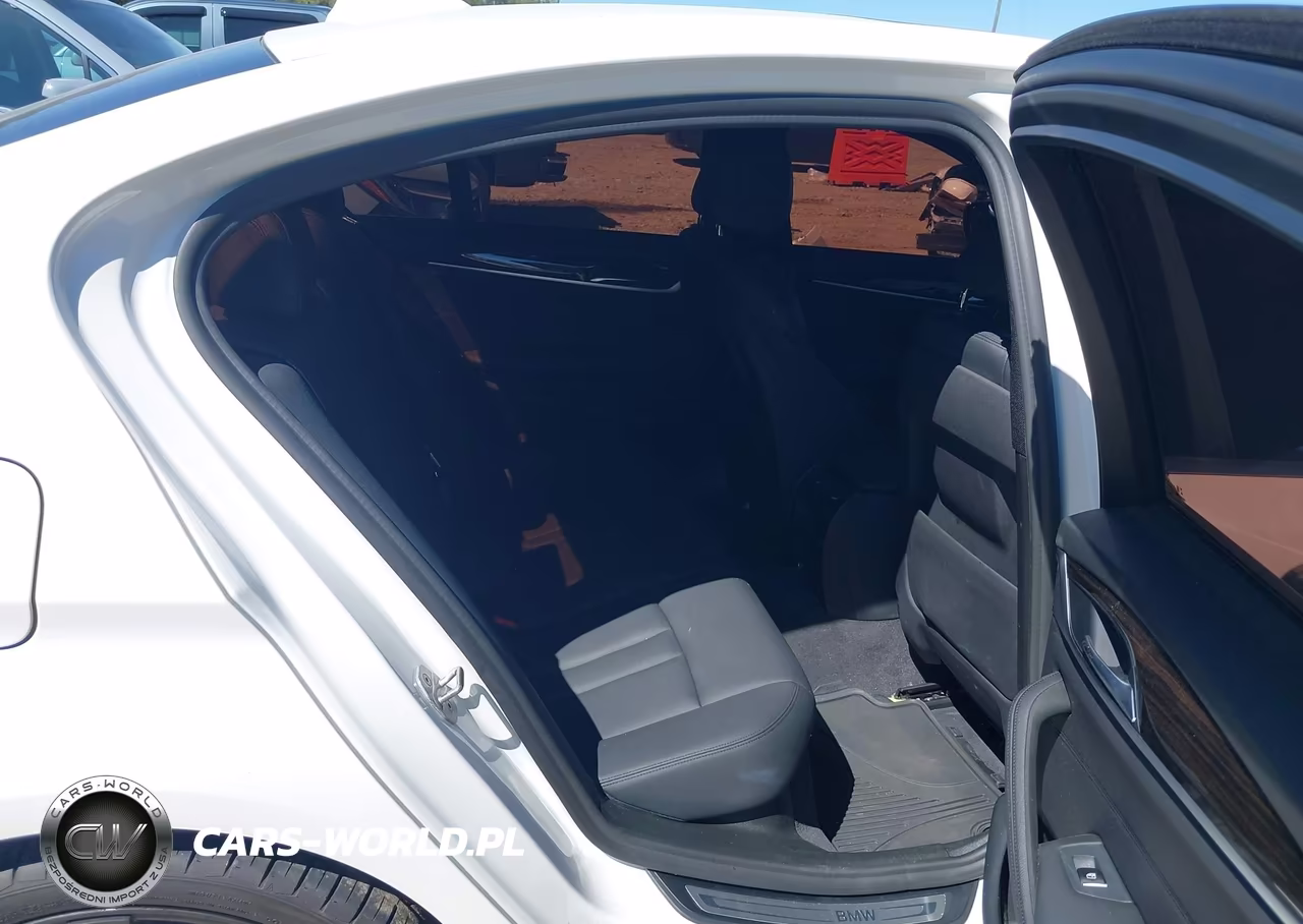 2020 BMW 530I xDrive VIN:WBAJR7C00LWW61735 - 8