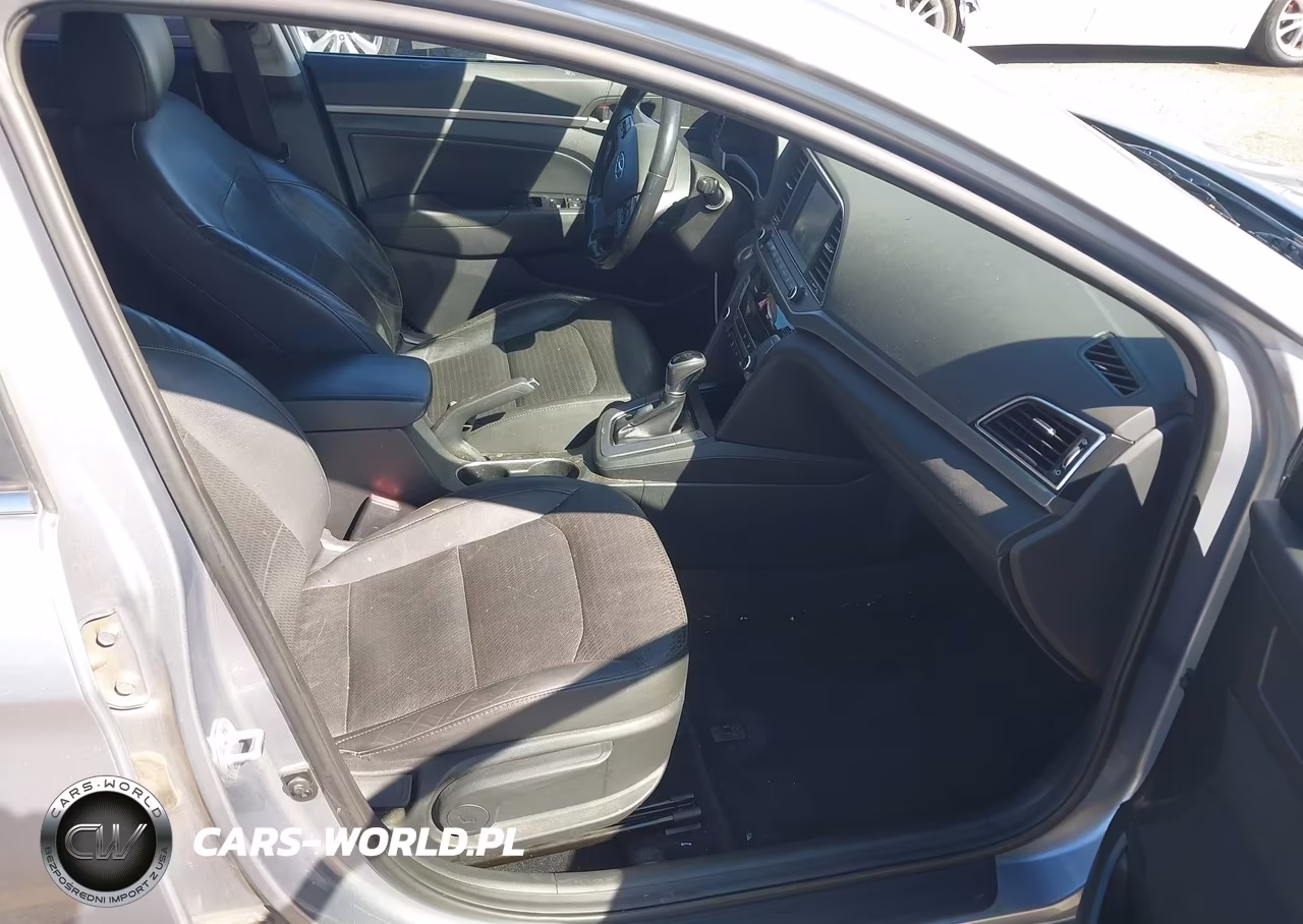 2017 Hyundai Elantra Limited VIN:5NPD84LF0HH114760 - 5
