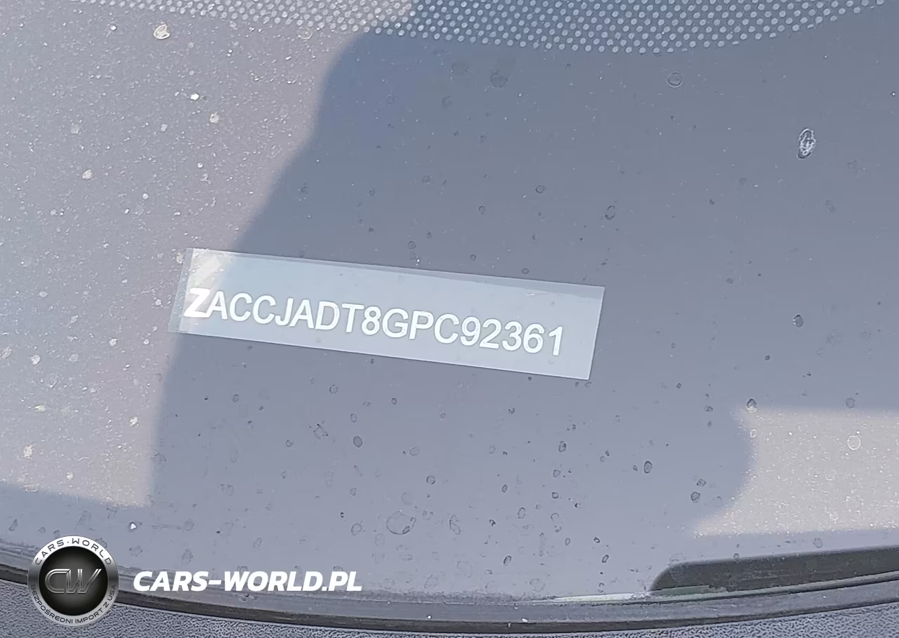 2016 Jeep Renegade Limited VIN:ZACCJADT8GPC92361 - 9