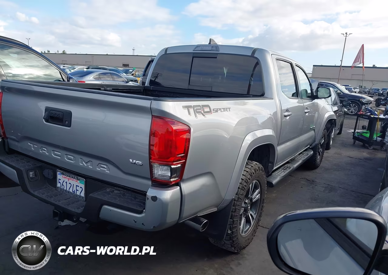 2017 Toyota Tacoma Trd Sport VIN:3TMAZ5CN7HM039000 - 4